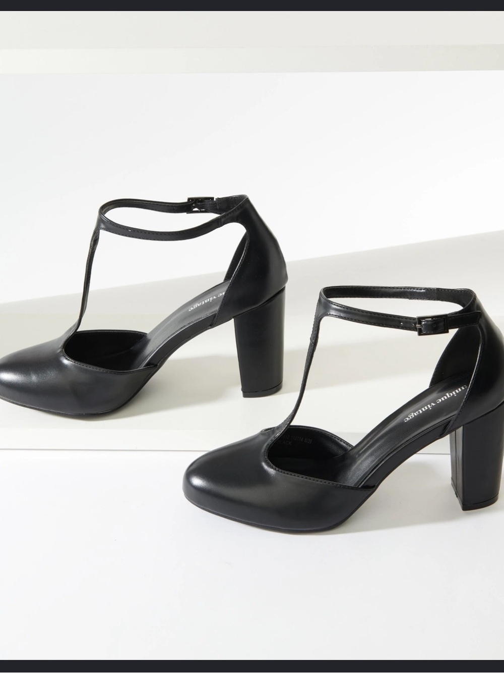 Unique Vintage Black Leatherette T Strap Astaire Pumps - Picture 7 of 8